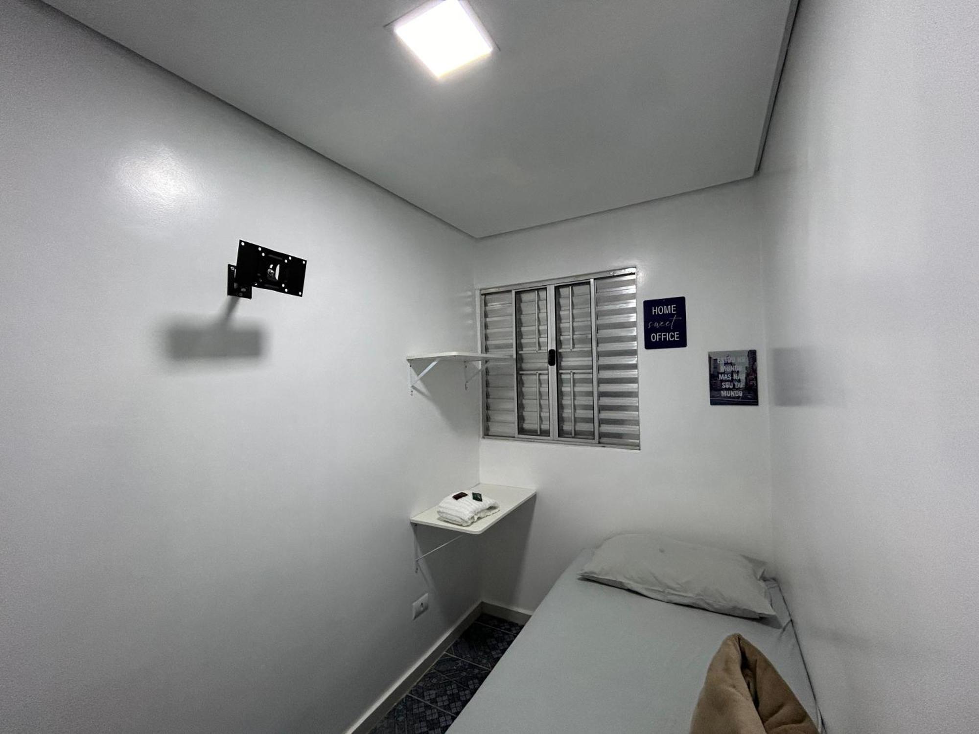 Privativo Proximo Ao Metro E Aeroporto Albergue *